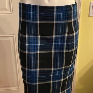 Woman’s size 8 plaid pencil skirt